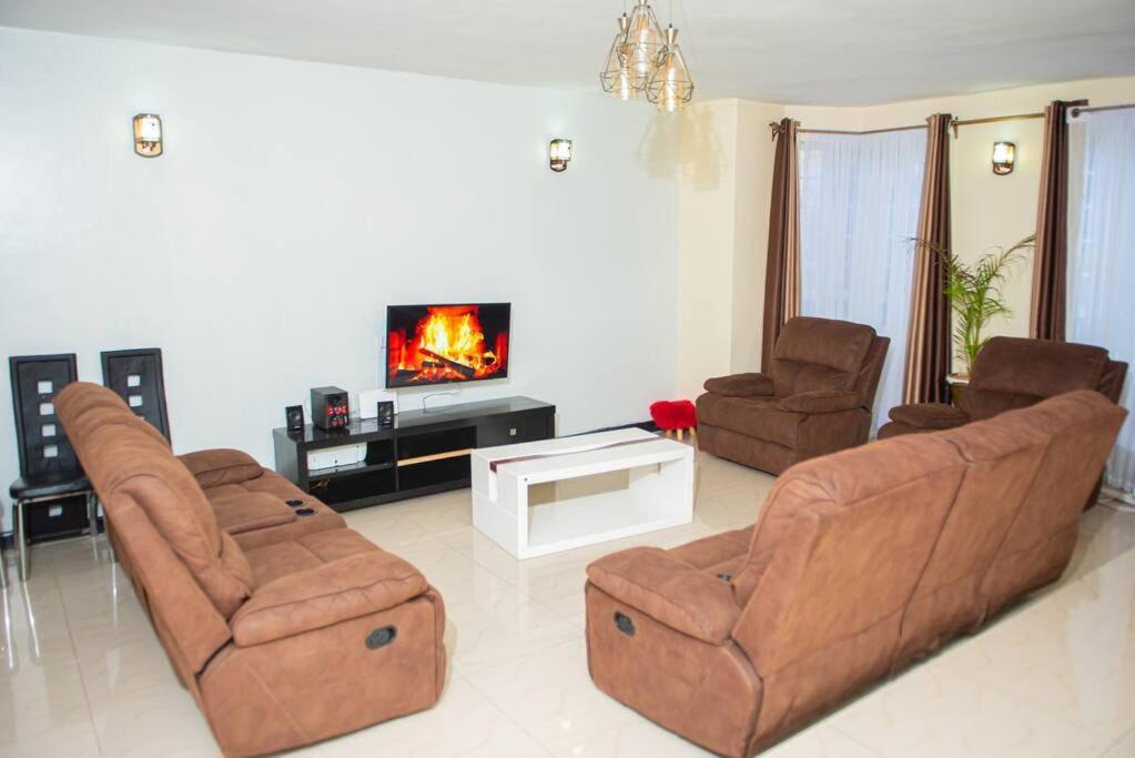 Forget Your Worries In This Serene 5 Bedroom Villa In Ngong Найроби Екстериор снимка